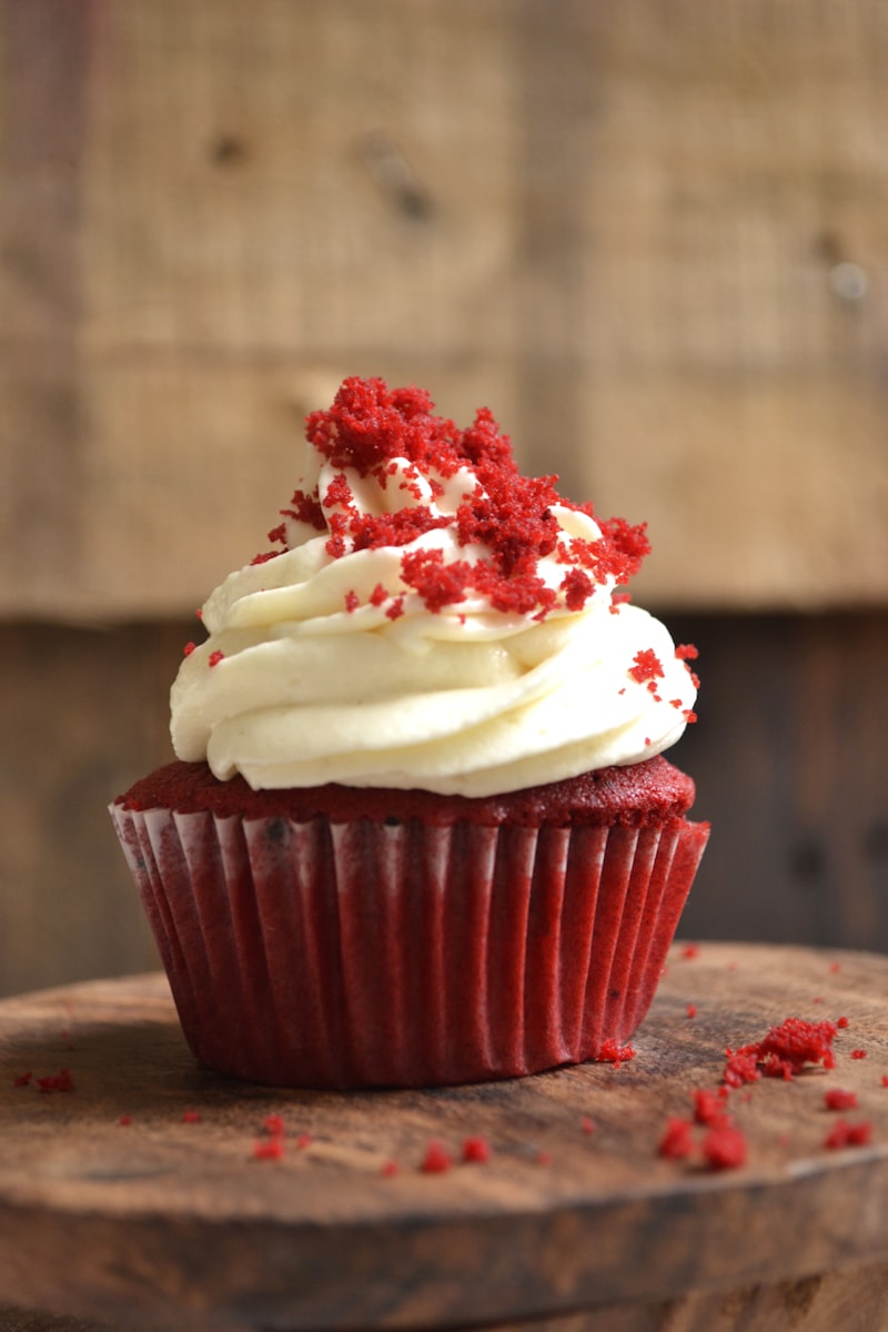 Rose swirl buttercream cupcakes handmade in Ipswich by Cakes By Holly